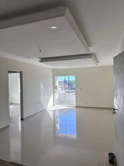 Prédio inteiro a venda com 8 apartamentos e 16 vagas de garagem em Itapoá