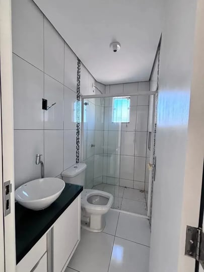 Prédio inteiro a venda com 8 apartamentos e 16 vagas de garagem em Itapoá