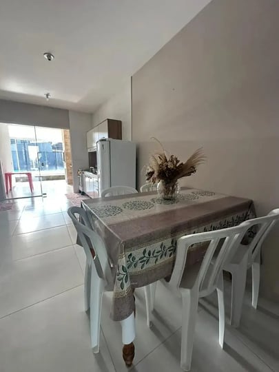 Casa com 3 dormitórios sendo 1 suíte e 2 vagas de garagem em Itapoá