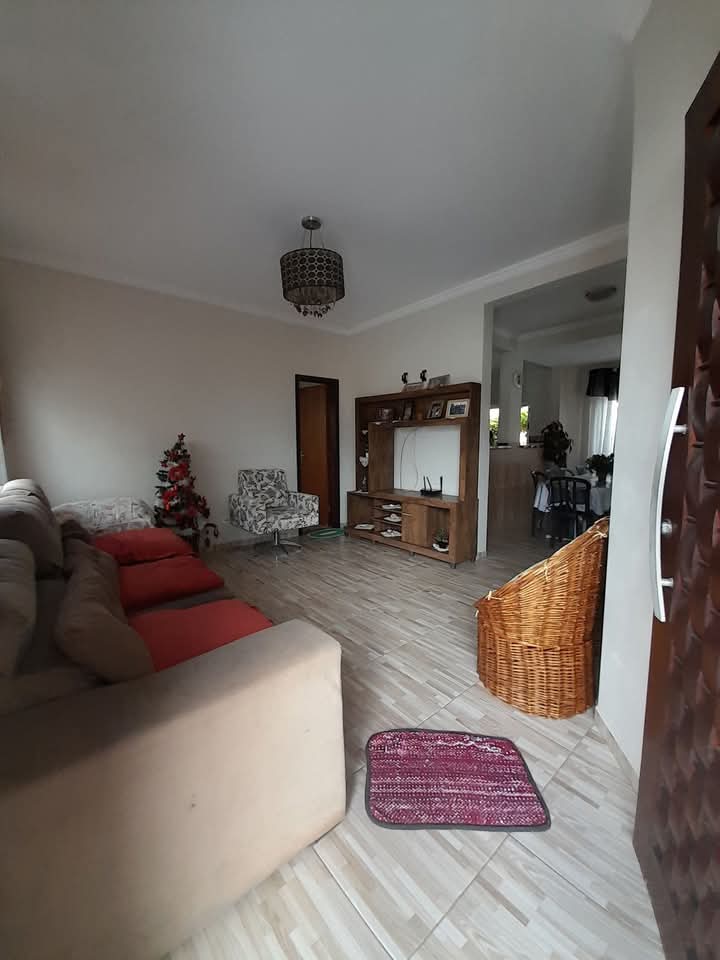 Sobrado na Região Central de Itapoá-SC