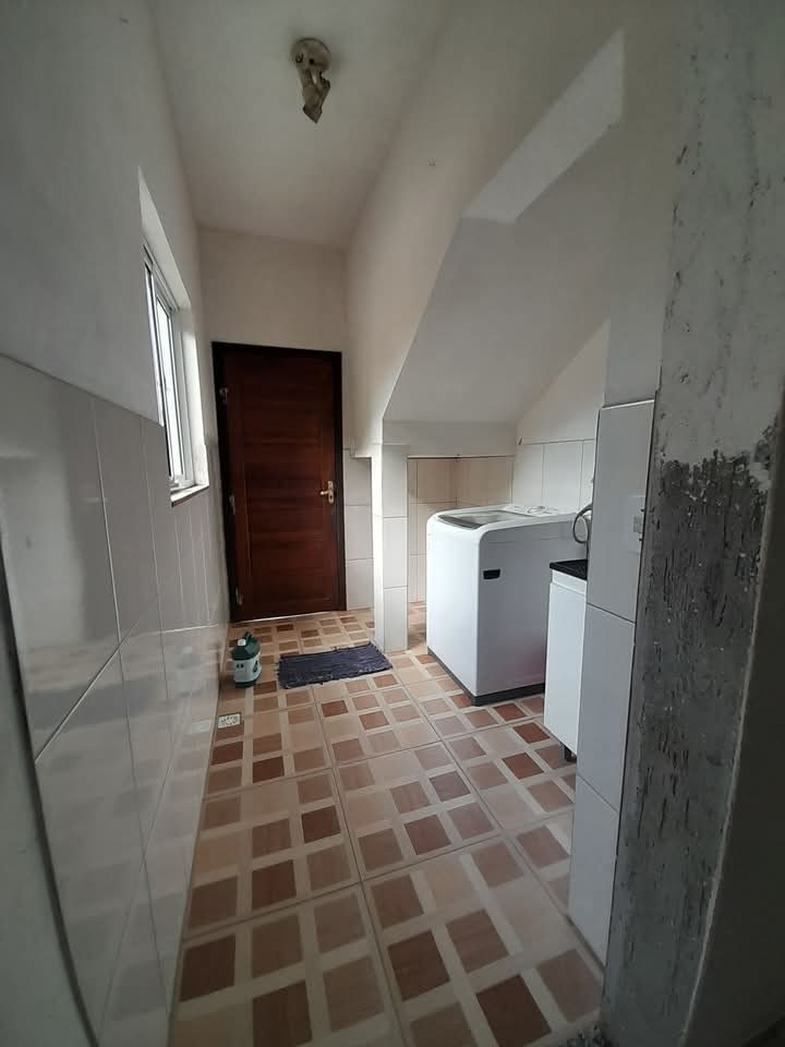 Sobrado na Região Central de Itapoá-SC