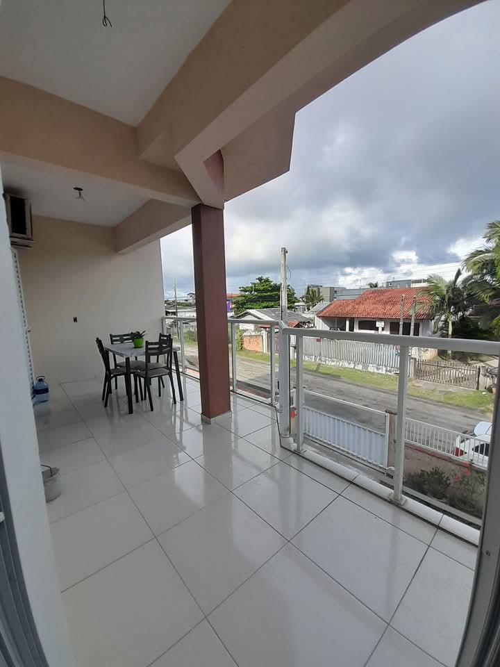 Sobrado na Região Central de Itapoá-SC